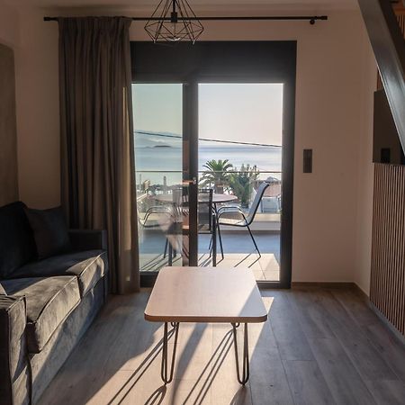 Blue Wave Luxury Suites Nea Iraklitsa ห้อง รูปภาพ
