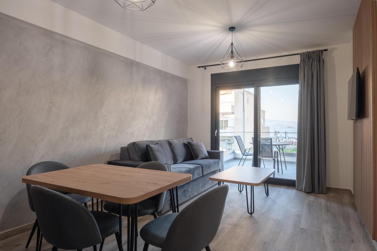 Blue Wave Luxury Suites Nea Iraklitsa ภายนอก รูปภาพ